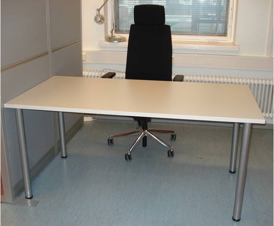 Työpöytä 160x80 cm, putkijaloilla - Työpöydät - TP16080 - 1